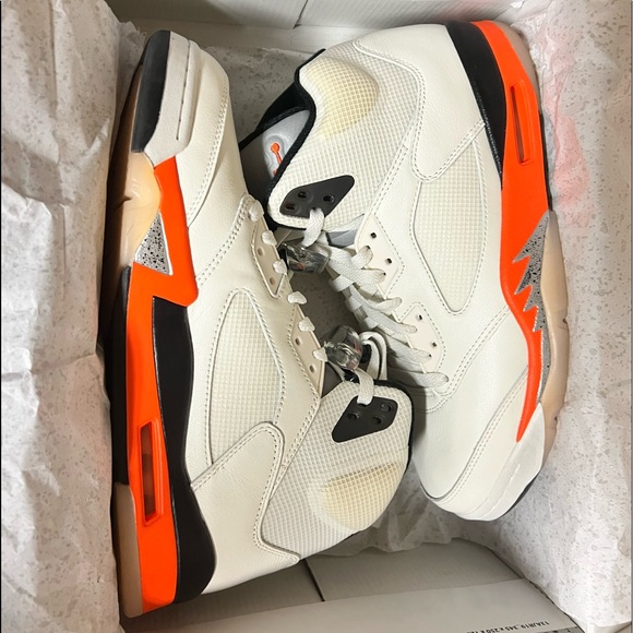 Shattered backboard 5’s - Picture 1 of 6